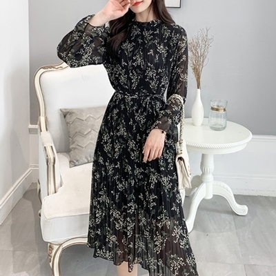 花柄レースのロング丈ワンピース M() 花柄レースのロング丈ワンピース M
